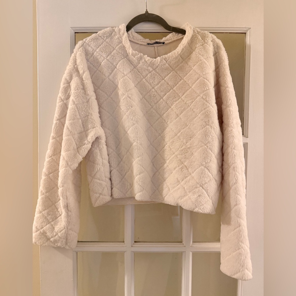 Zara Cream Textured Crew Neck Sweater